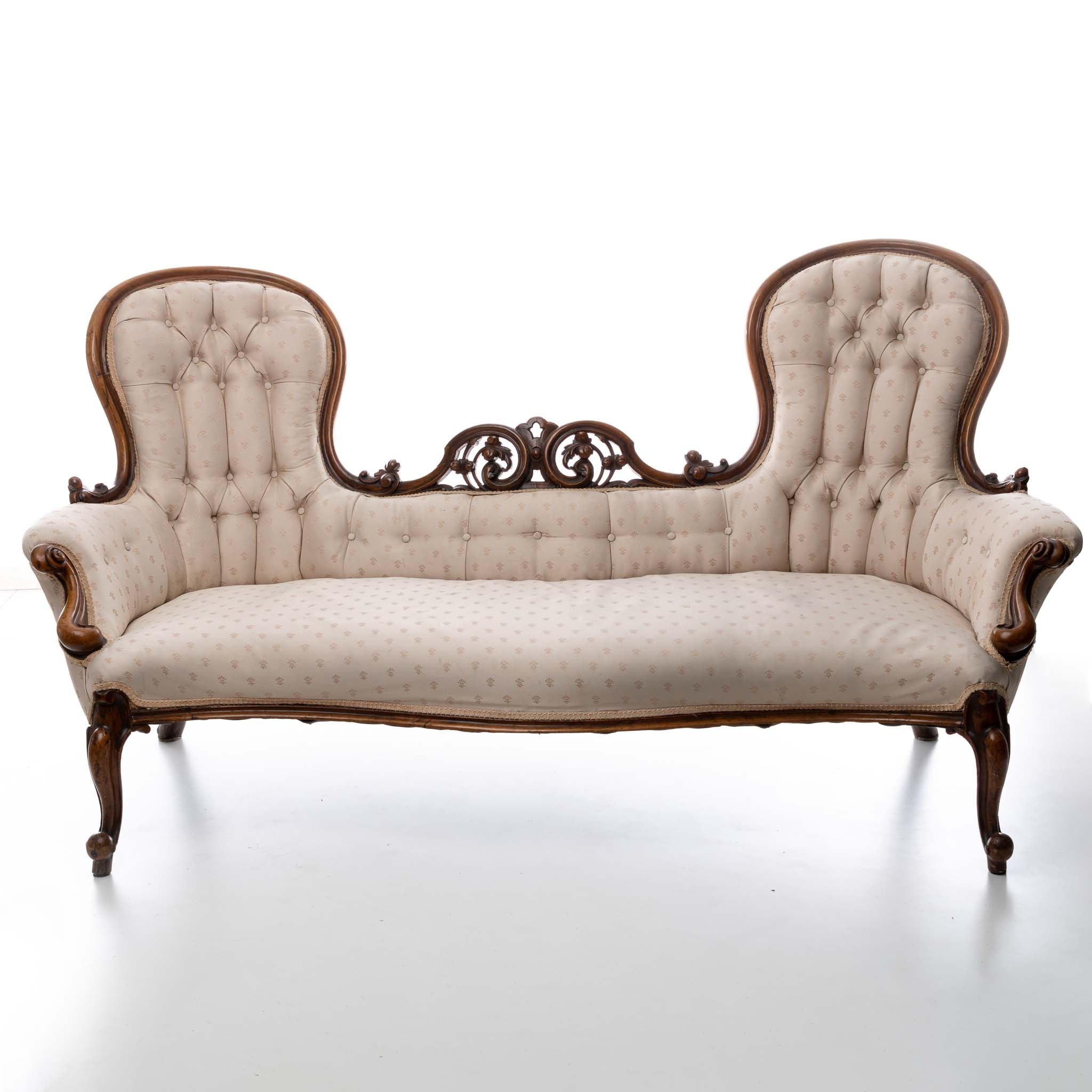 Victorian courting deals couch